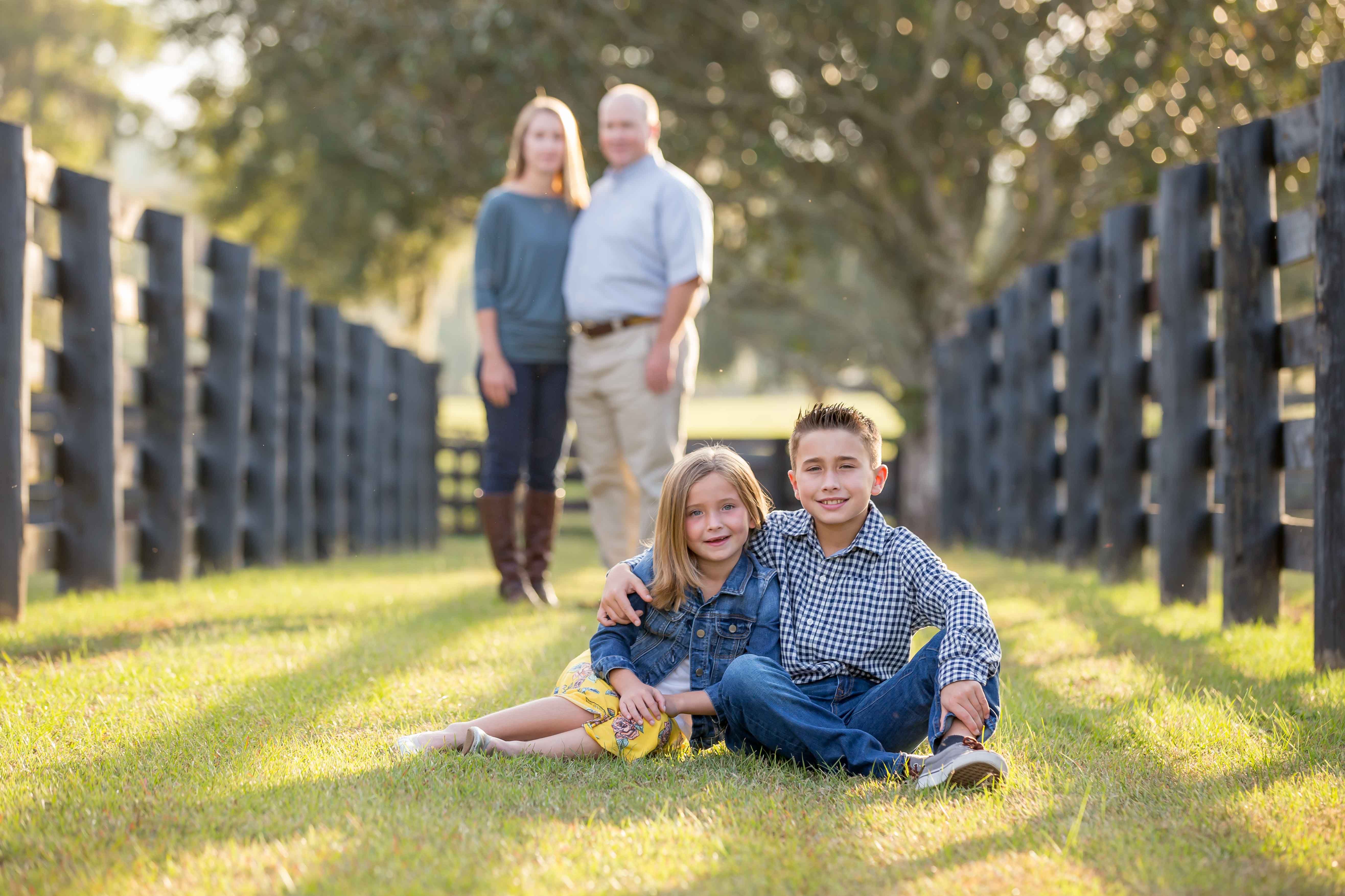family posed at ocala horse farm